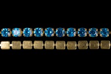 Стразовая лента 2 мм Capri blue золото, 1 м